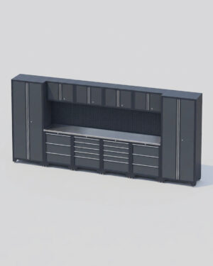 Garageinredning med 10 delar - set 1, grå, CLASSIC: En rymlig modulär garageinredning med höga sidoskåp, överskåp, en baksida med pegboard, flera lådor och underskåp - alla med silverhandtag.