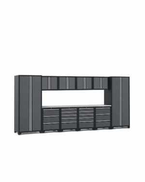 Garageinredning med tio gråa skåp