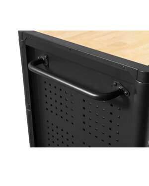 Närbild av Verktygsvagnen / arbetsstation med 12 lådor, en svart metallvagn med en träskiva, med perforerad sidopanel och ett stadigt handtag.