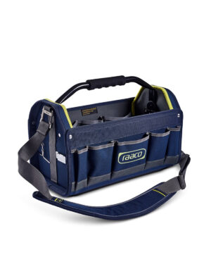 Vi presenterar Verktygsväska Raaco Toolbag Pro 16, en blå och svart verktygsväska utrustad med en axelrem och flera fickor. Designen med öppen topp avslöjar dess rymliga interiör och organiserade fack, medan fronten stolt visar "raaco"-logotypen i vit text .