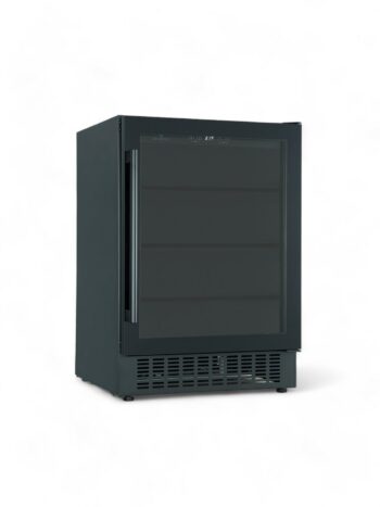 Ölkyl / Dryckeskyl 3 hyllor 135L svart, PRO, en svart dryckeskyl idealisk för din garageinstallation, kommer med en glasdörr och flera hyllor. Utställd mot en vanlig vit bakgrund.