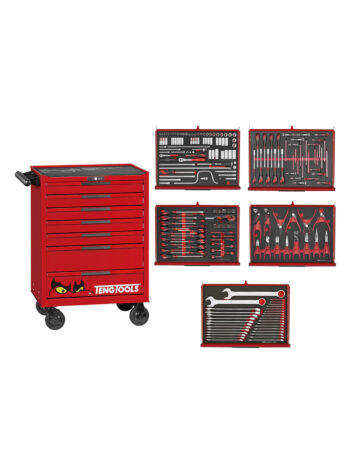 Verktygsvagn 7 lådor + 278 delar verktyg TengTools TKW26R278F är en röd verktygslåda med hjul, med Teng Tools logotyp, flera lådor och fem organiserade brickor som visar handverktyg som skiftnycklar, skruvmejslar och uttag.