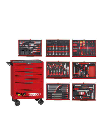 En röd Teng Tools verktygslåda på hjul, kallad Verktygsvagn 7 lådor + 335 delar verktyg TKW26R335F, är omgiven av brickor som innehåller organiserade handverktyg som skiftnycklar, skruvmejslar och hylsor.